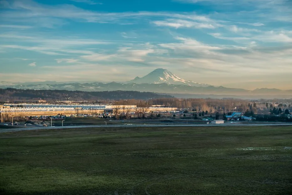 Mount Rainier over the Kent Valley Mount Rainier over the Kent Valley